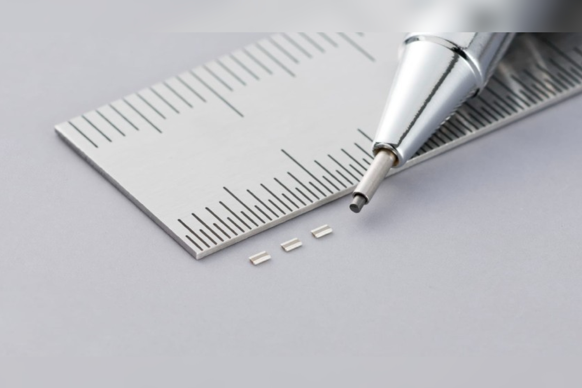Murata launches the world’s smallest 1µF reversed MLCC for automotive