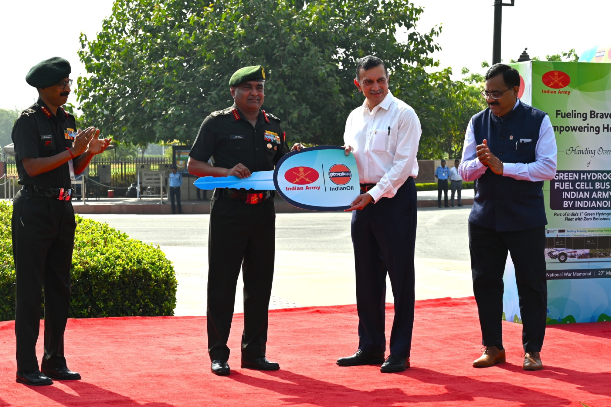 Indian Army and IOCL partner for hydrogen fuel cell bus technology